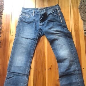 Buckle jeans